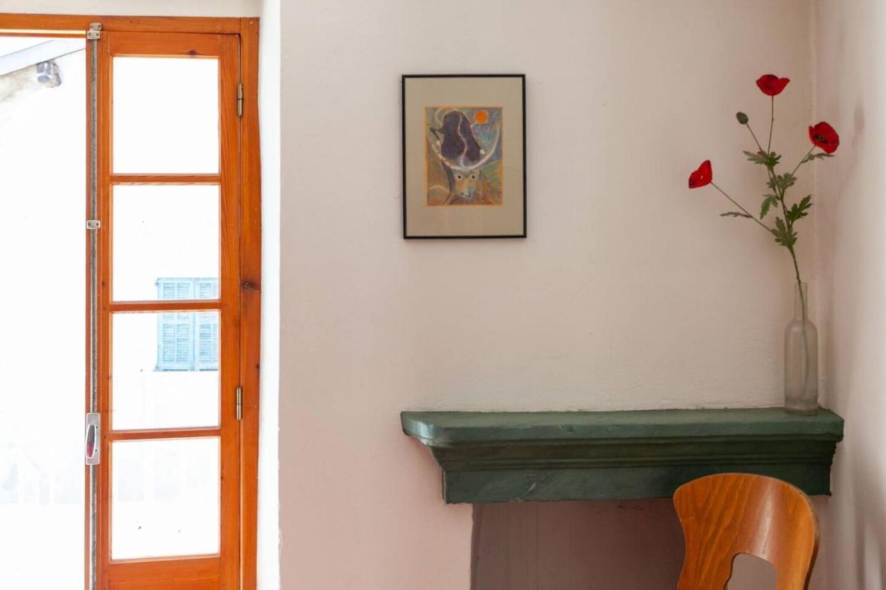 Sunny 1-Bed Apartment In Lovely Mountain Village La Brigue Extérieur photo