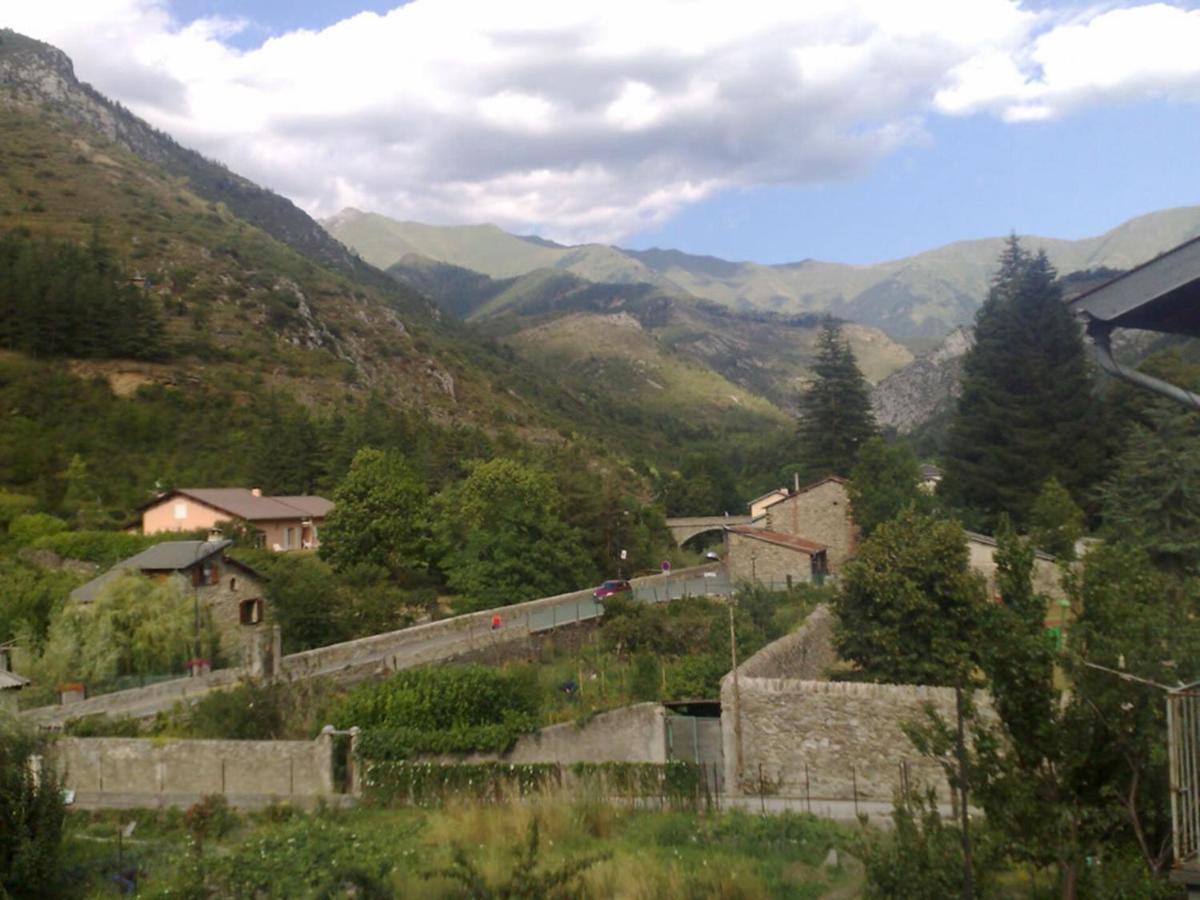 Sunny 1-Bed Apartment In Lovely Mountain Village La Brigue Extérieur photo