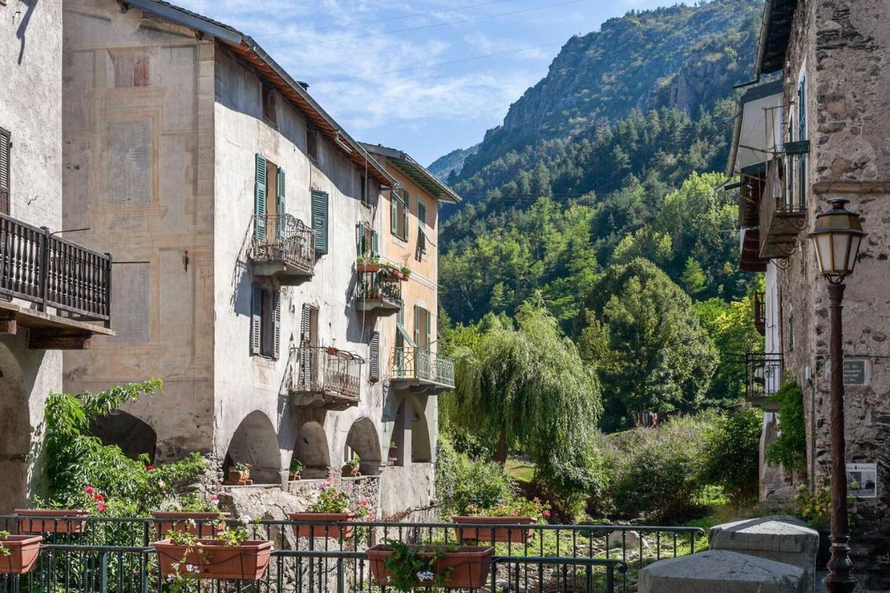 Sunny 1-Bed Apartment In Lovely Mountain Village La Brigue Extérieur photo