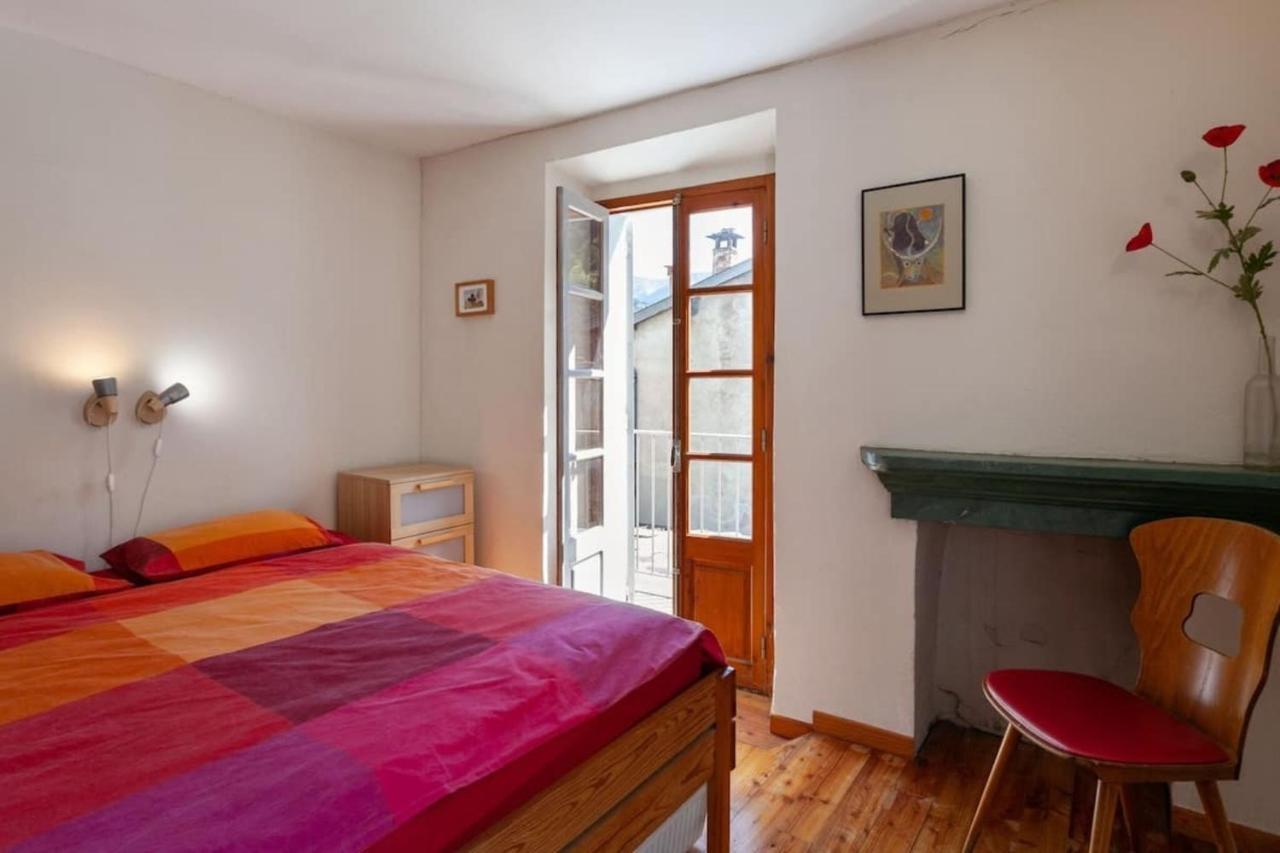 Sunny 1-Bed Apartment In Lovely Mountain Village La Brigue Extérieur photo